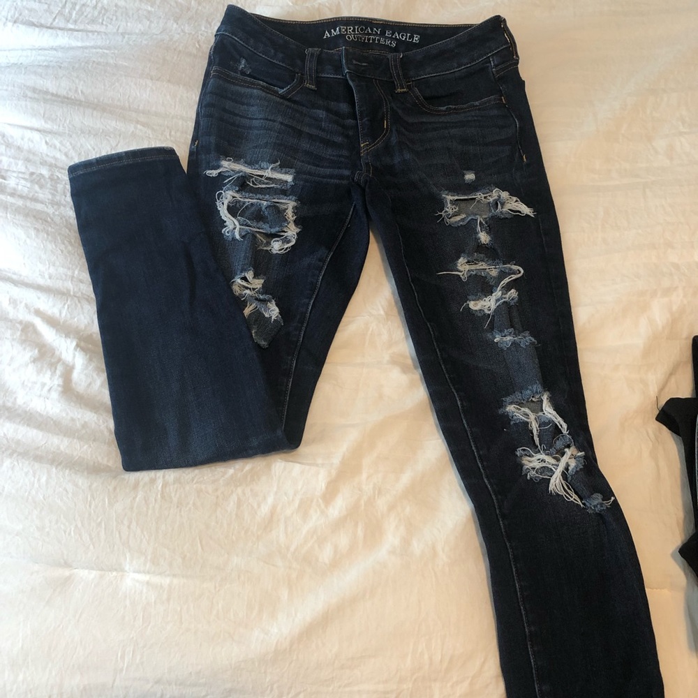 American Eagle distressed jeggings